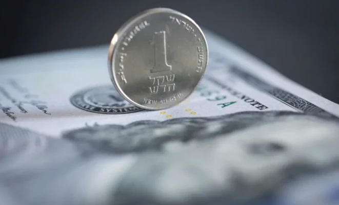 سعر صرف الدولار مقابل الشيكل اليوم الاثنين 4 مايو 2026