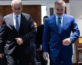 تركيا تقرر تزويد لجنة إدارة غزة بـ 20 ألف كرفان كدفعة أولى