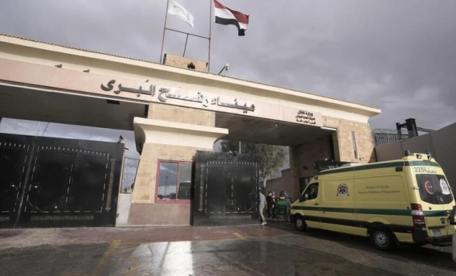 بعد إغلاقه لأيام.. استئناف عمل معبر رفح لسفر المرضى فقط