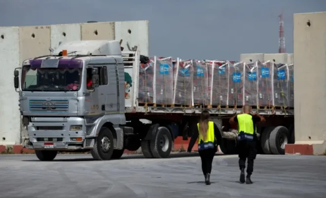 الاعلامي الحكومي يفند التصريحات الامريكية بشأن تدفق المساعدات لغزة