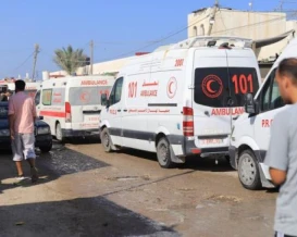 إجلاء 71 مريضاً ومرافقاً من غزة عبر معبر رفح