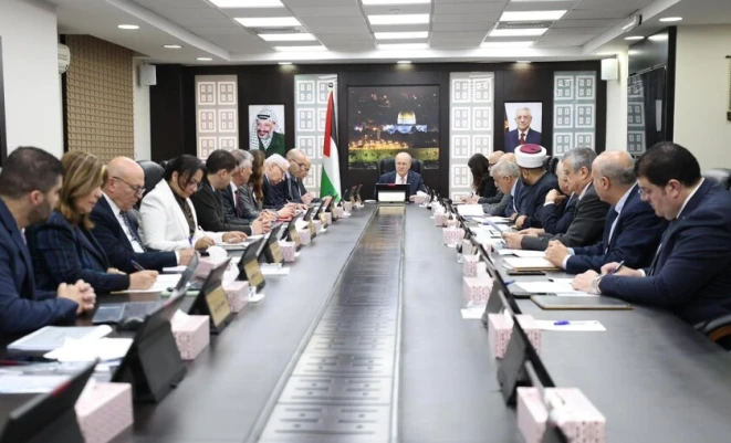 الحكومة الفلسطينية تتجه لرفع الدعم عن المحروقات