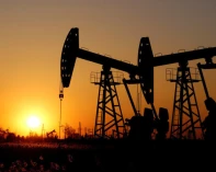 أسعار النفط تتراجع مع آمال إنهاء الحرب