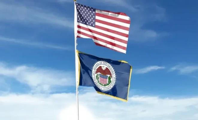 الاقتصاد الأميركي يفاجئ الأسواق.. 130 ألف وظيفة في شهر