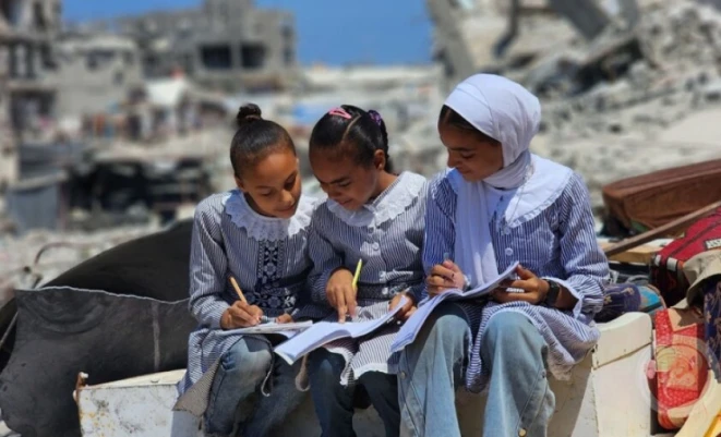 تفاصيل مشروع لتعديل المناهج والرقابة بالذكاء الاصطناعي في غزة