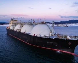 قطر للطاقة تعلن تصدير أول شحنة غاز مسال من "غولدن باس"