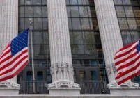 ارتفاع وول ستريت مع انحسار المخاوف بشأن الذكاء الاصطناعي