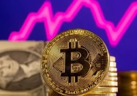 بيتكوين ترتفع بأكثر من 10%  بعد انحسار موجة بيع عالمية