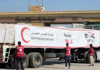 أطنان من المساعدات الغذائية والمواد البترولية في طريقها إلى غزة