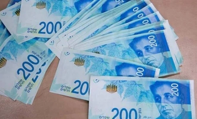 عمليات "السواب"..  مصدر خفي لأزمة تكدس الشيكل في البنوك الفلسطينية