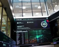 الأسهم الأوروبية تهبط بفعل الحرب ونتائج أعمال متباينة