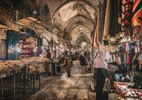 خبير يوضح تأثير تأخر صرف الرواتب على الحركة الشرائية قبيل عيد الفطر