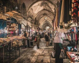 خبير يوضح تأثير تأخر صرف الرواتب على الحركة الشرائية قبيل عيد الفطر