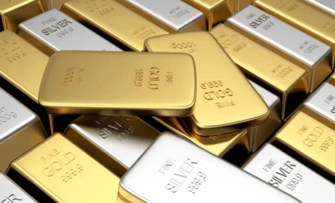 انخفاض أسعار الذهب والفضة مع ضغط قوة الدولار