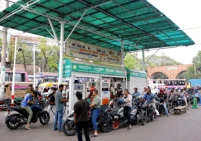 نقص الوقود بدأ في جنوب آسيا وقد يصل أوروبا في أبريل