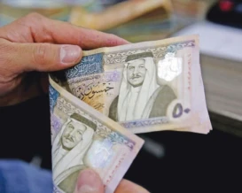 اختلال نقدي في غزة بفعل الحرب.. الدينار الأردني فائض عن الحاجة