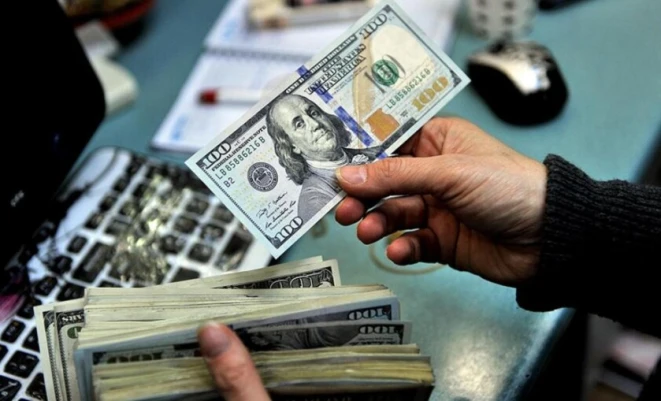 الدولار يرتفع مجدداً ويلامس حاجز الـ 3 شواكل