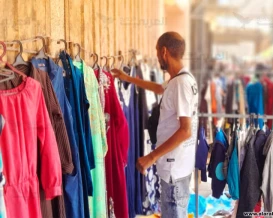 أرقام فلكية.. رسوم "الشحن" تشعل أسعار الملابس في غزة