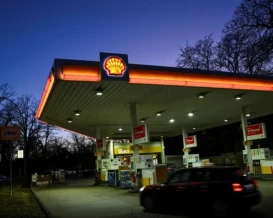 ألمانيا تقيد رفع أسعار الوقود ليكون مرة واحدة يوميا