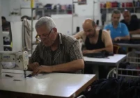 يونيبال 2000.. مصنع ملابس يتحدى الدمار بغزة بفتح أبوابه مجدداً