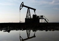 توقعات بارتفاع أسعار النفط إلى 80 دولاراً بعد الحرب على إيران