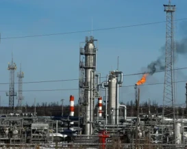 تراجع حاد بإيرادات النفط الروسية رغم دعم الحرب