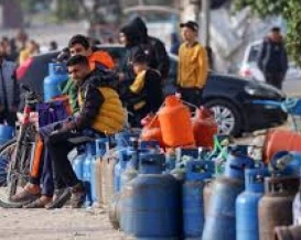 طالع الكشوفات.. دخول 5 شاحنات غاز إلى قطاع غزة