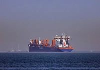 قفزة تاريخية في تكاليف شحن النفط والغاز جراء التوتر بمضيق هرمز