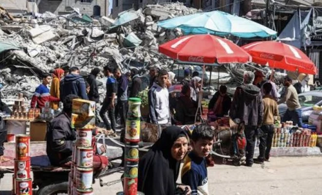 من الإنتاج إلى البقاء.. اقتصاد غزة تحت وطأة الحرب