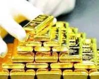 الذهب يرتفع بدعم تراجع الدولار