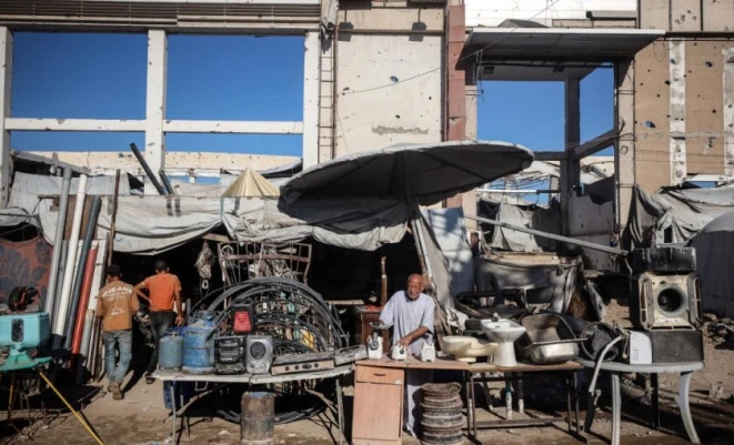 الحرب مسحت اقتصاد غزة.. من أصحاب ورش إلى باعة متجولين
