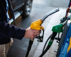 كم بلغت إيرادات الحكومة من المحروقات في آخر 5 سنوات ؟