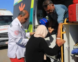 مغادرة 85 مريضًا مع مرافقيهم عبر معبر رفح