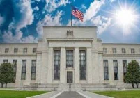 الفيدرالي الأمريكي يبقي على سعر الفائدة