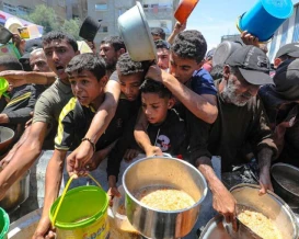 الاقتصاد تحذر من اختلال الأمن الغذائي في غزة بسبب أزمة المعابر