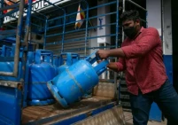 الهند ترفع أسعار غاز الطهي بسبب الحرب على إيران