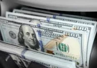 الدولار يرتفع لأعلى مستوياته منذ أشهر