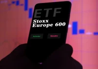 أسهم أوروبا تتراجع إلى أدنى مستوى في 4 أشهر