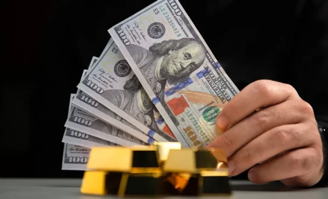 مع تصاعد الحرب على إيران.. الذهب يرتفع والدولار يتراجع