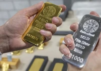 بعد ارتفاع الدولار.. تراجع حاد لأسعار الذهب والفضة