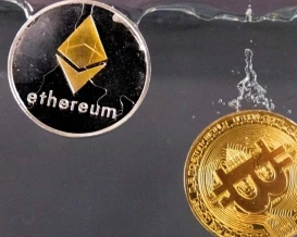 بتكوين في أدنى مستوى منذ 6 أسابيع وإيثريوم تنخفض 4%