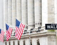وول ستريت تنخفض وسط مخاوف التضخم المدفوعة بارتفاع النفط