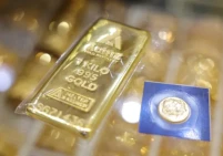 أسعار الذهب تتأرجح والفضة تنخفض بسبب تبدد الآمال في خفض الفائدة