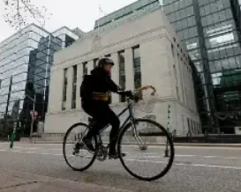 بنك كندا يثبت أسعار الفائدة ويحذر من خطر التضخم