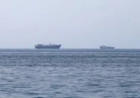 تراجع حركة الناقلات عبر مضيق هرمز بنسبة 90%