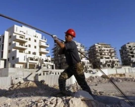 إسرائيل تقرّ استقدام 5 آلاف عامل أجنبي بدل العمال الفلسطينيين