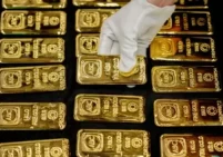 الذهب يتراجع بعد بلوغه أعلى مستوى في أكثر من شهرين