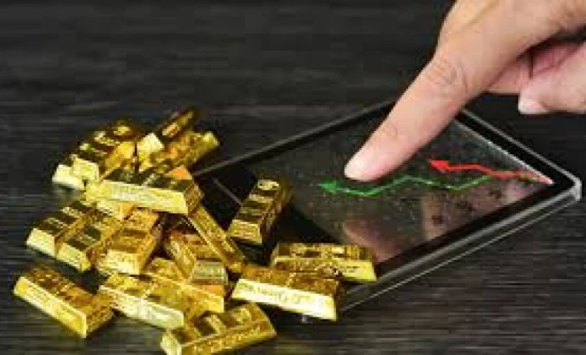 الذهب يتعافى من أدنى مستوى أسبوعي