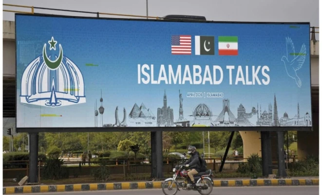 الاقتصاد يتصدر أجندة إيران في مفاوضات باكستان