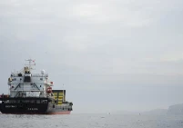 ناقلات نفط تتجنب مضيق هرمز قبل فرض أمريكا سيطرتها على الملاحة البحرية